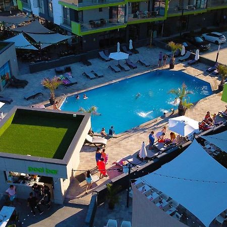 Fineloft Sea View Apartment-Spa N Pools Beach Resort Нэводари Экстерьер фото
