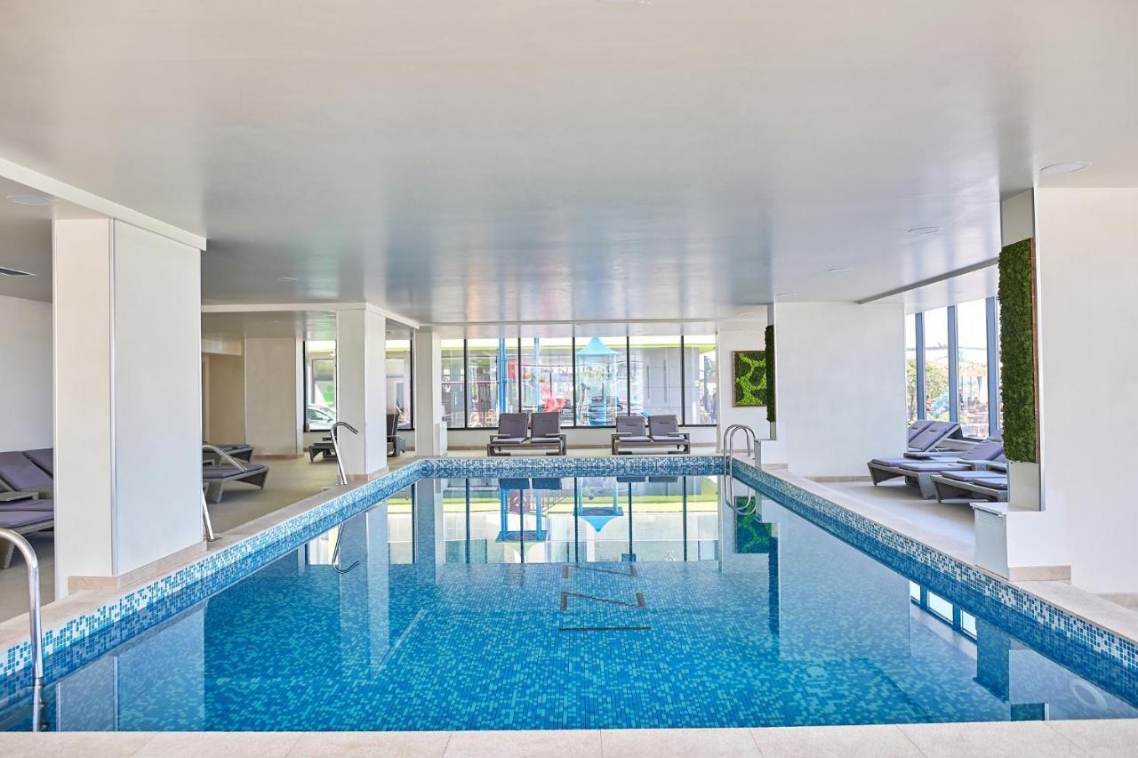 Fineloft Sea View Apartment-Spa N Pools Beach Resort Нэводари Экстерьер фото