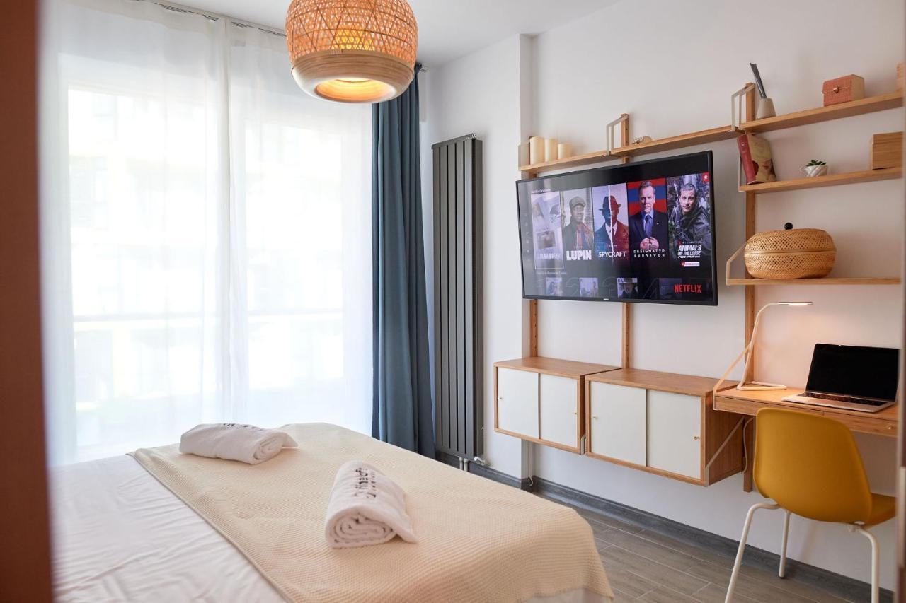 Fineloft Sea View Apartment-Spa N Pools Beach Resort Нэводари Экстерьер фото